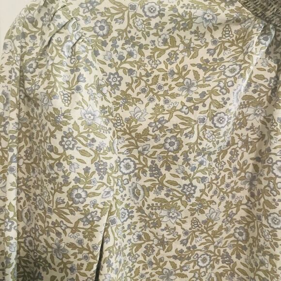 TUCKERNUCK Hyacinth House Floral Puff Sleeve Blouse with Mandarin Collar - Picture 5 of 10